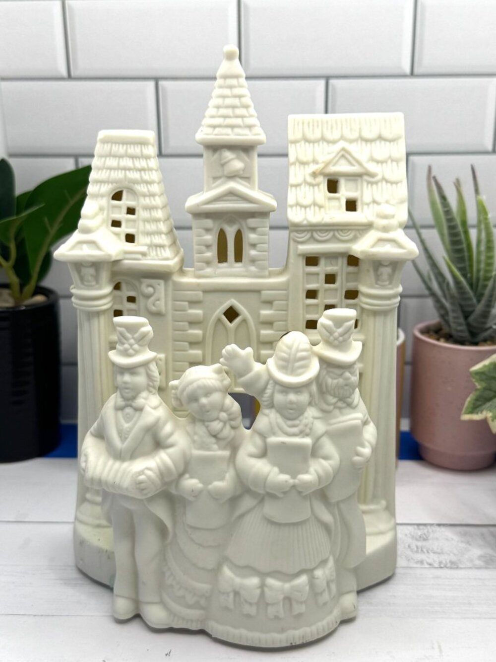 Partylite Village Carolers Porcelain Tealight Candle Holder Christmas Decor